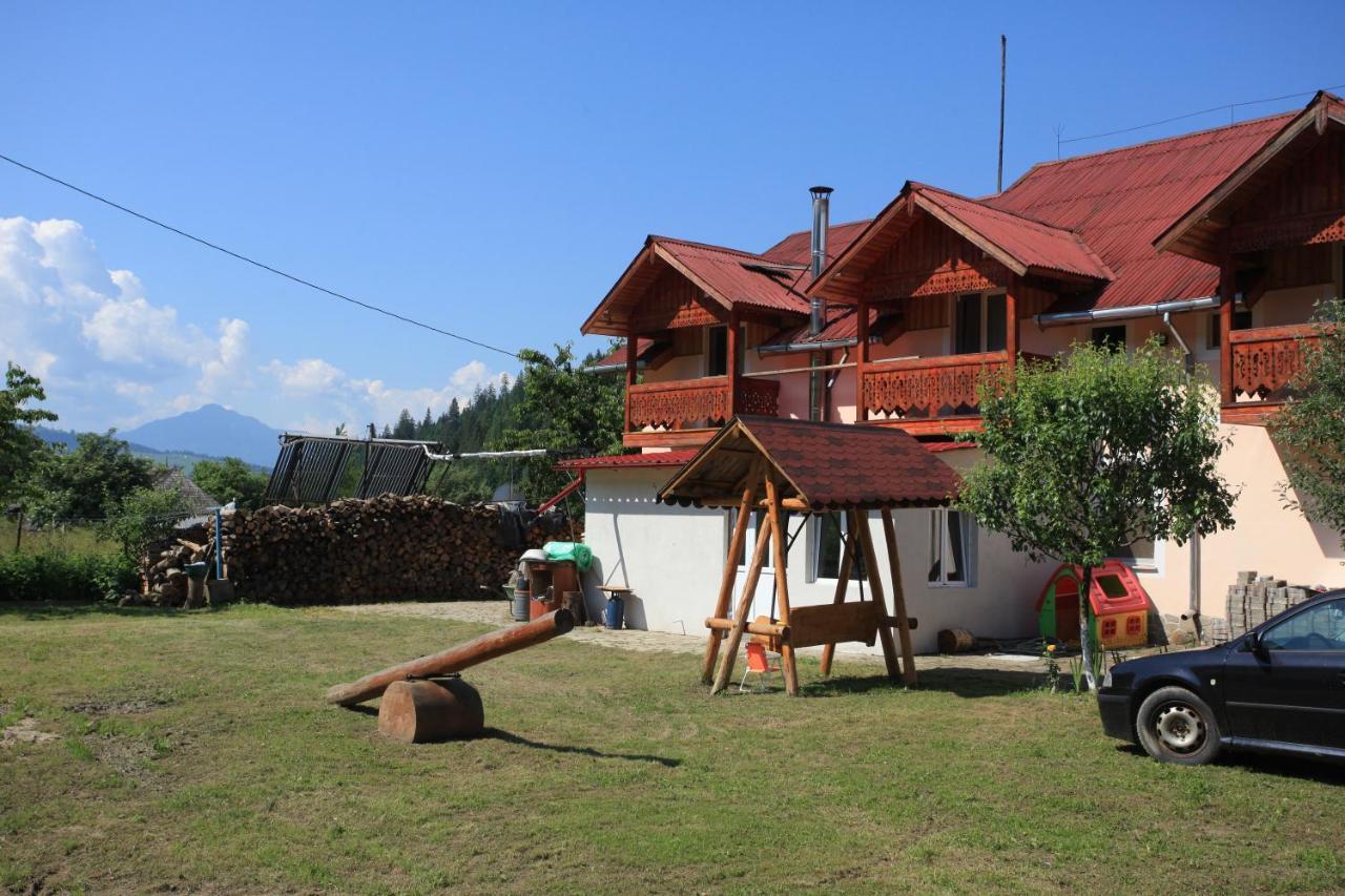 Pensiunea Paradiso Poiana Teiului Exterior foto